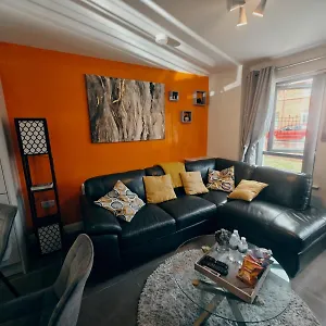 2 Bedroom Luxurious Modern Apartamento